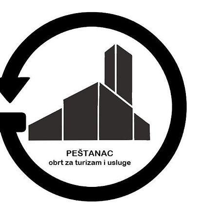 Factory - Self Check In Apartment Osijek Bagian luar foto